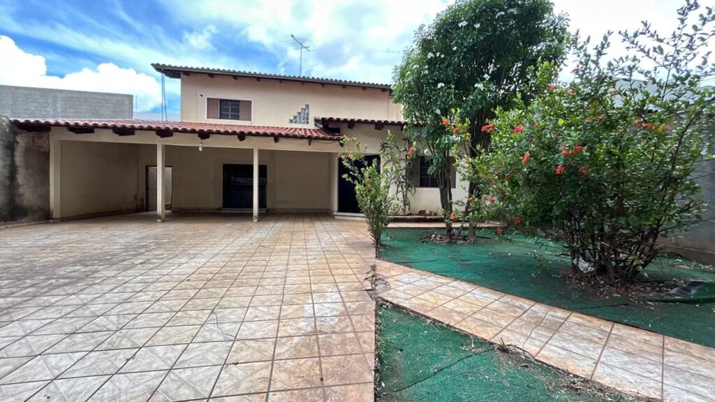 EXCELENTE OPORTUNIDADE: VENDA OU ALUGUEL DE SOBRADO NO SETOR MARISTA — Foto