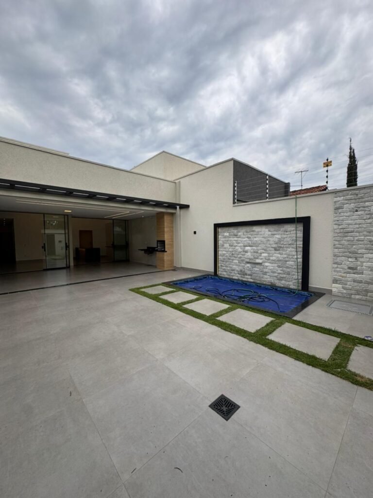 OPORTUNIDADE IMPERDÍVEL: CASA NOVA COM 3 SUÍTES NO RECREIO PANORAMA