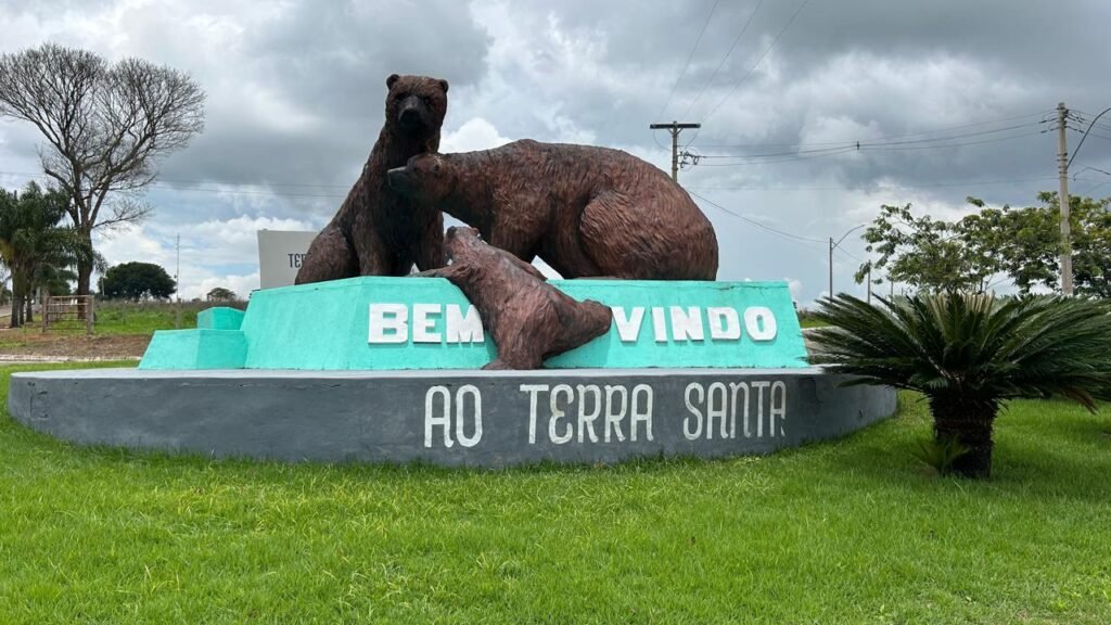 OPORTUNIDADE DUPLA NO CONDOMÍNIO TERRA SANTA GALILÉIA: LOTES EXCLUSIVOS EM TRINDADE