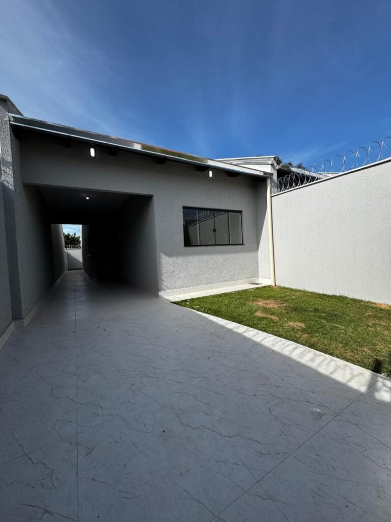 CASA INDEPENDENTE NO SETOR BURITI SERENO E PRÓXIMA AO GARAVELO
