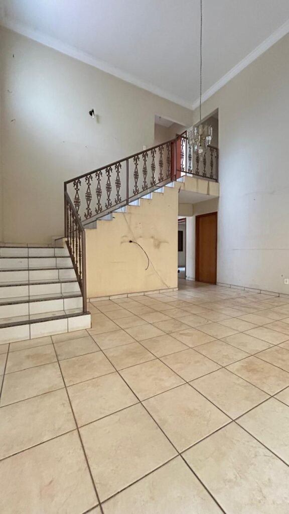 EXCELENTE OPORTUNIDADE: VENDA OU ALUGUEL DE SOBRADO NO SETOR MARISTA — Foto