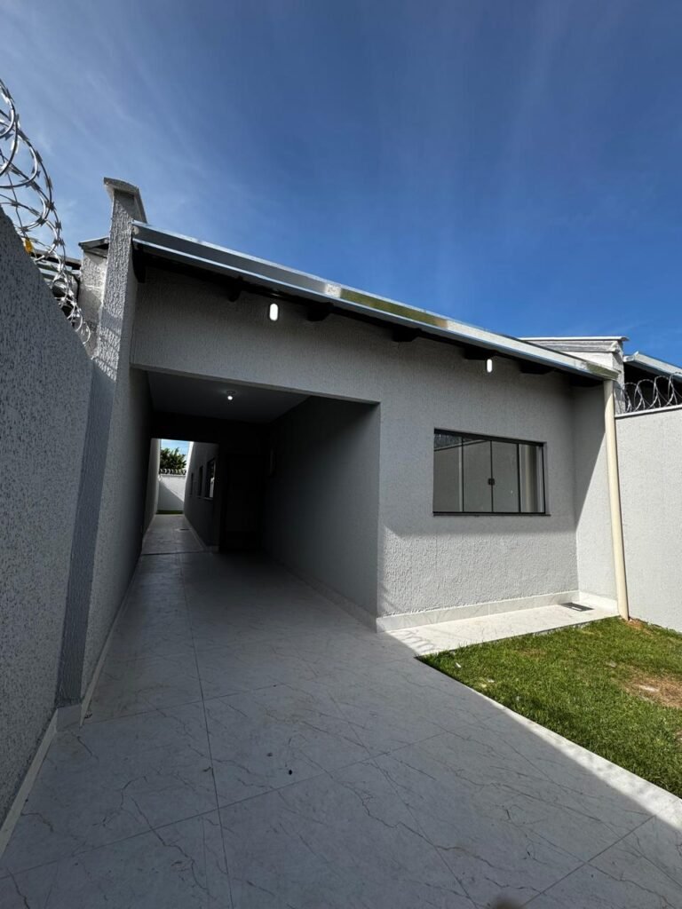 CASA INDEPENDENTE NO SETOR BURITI SERENO E PRÓXIMA AO GARAVELO — Foto