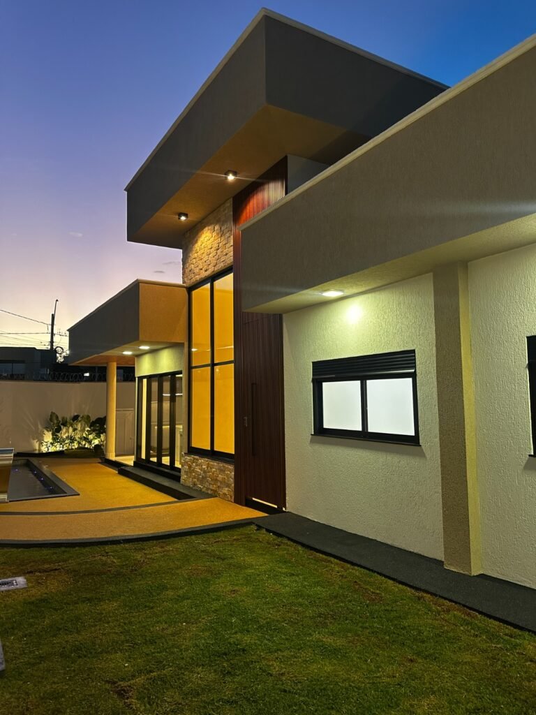 LUXO E SOFISTICAÇÃO NO SETOR TRÊS MARIAS: CASA DE ESQUINA COM PROJETO EXCLUSIVO — Foto