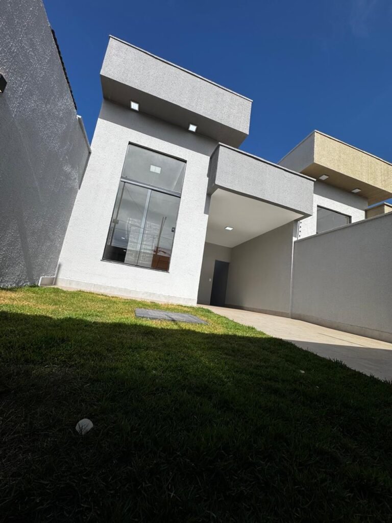 OPORTUNIDADE IMPERDÍVEL: CASA MODERNA NO JARDIM ITAIPU – GOIÂNIA — Foto