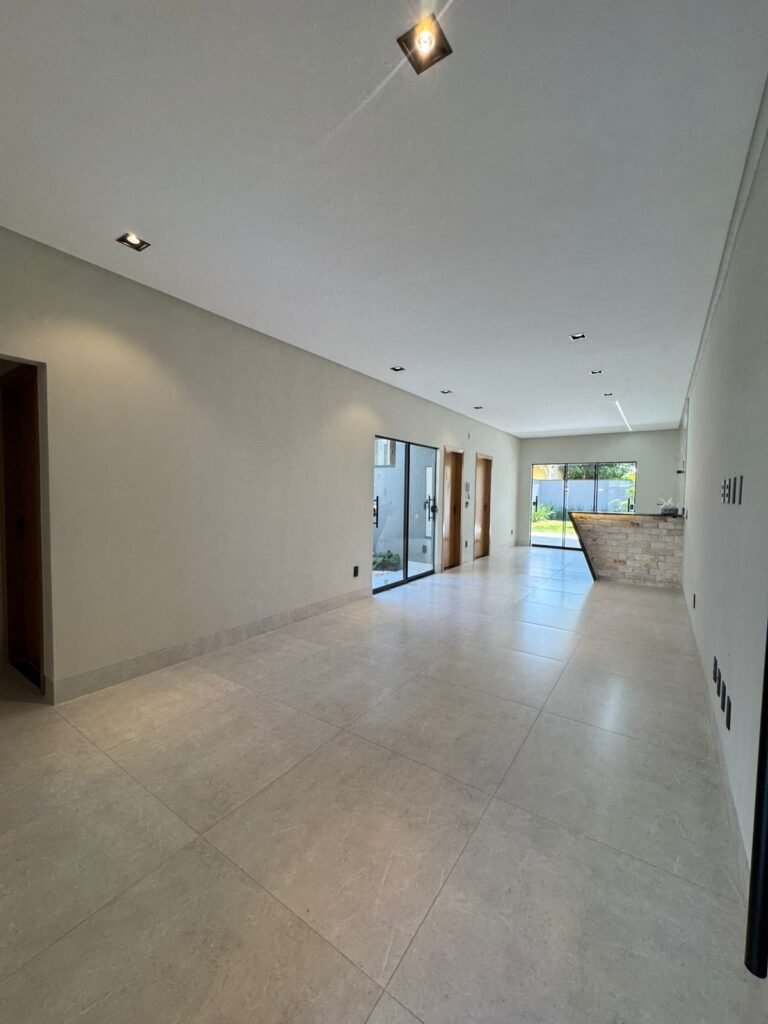 CASA CONTEMPORÂNEA À VENDA – SETOR VILA OLIVEIRA | APARECIDA DE GOIÂNIA-GO — Foto