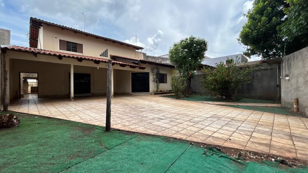 EXCELENTE OPORTUNIDADE: VENDA OU ALUGUEL DE SOBRADO NO SETOR MARISTA — Foto