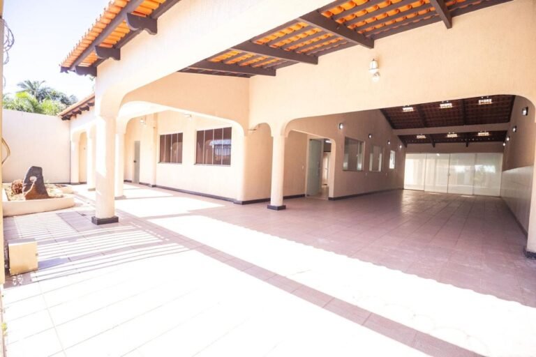 EXCELENTE CASA RESIDENCIAL NO PARQUE DAS LARANJEIRAS – GOIÂNIA/GO
