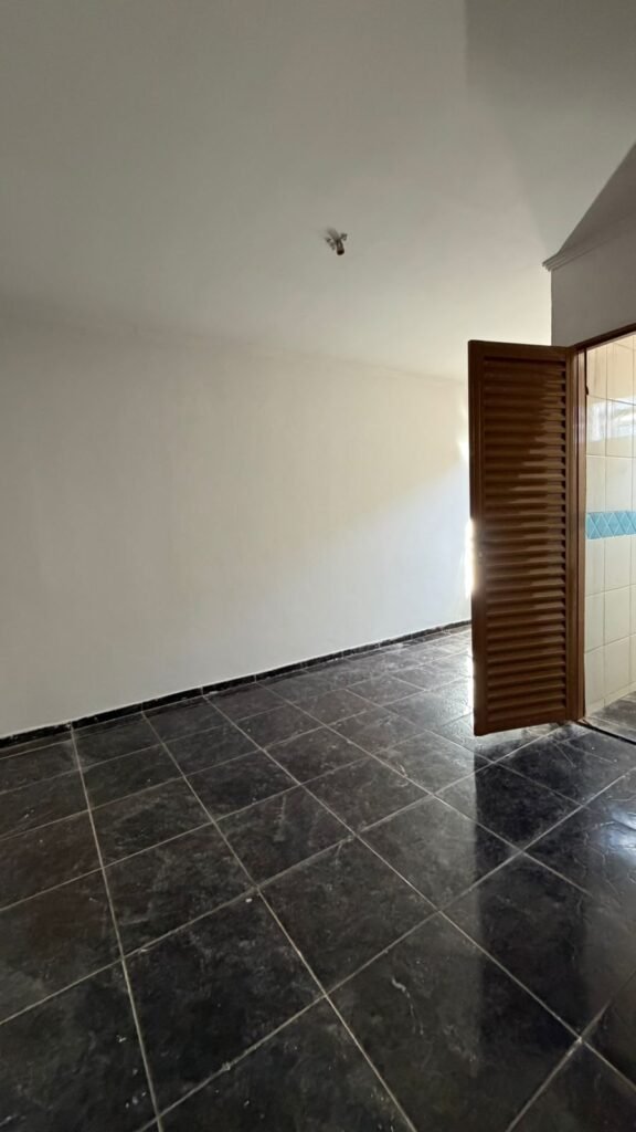OPORTUNIDADE DE OURO PARA RENDA NO SETOR GARAVELO: IMÓVEL COMPLETO E AVERBADO — Foto