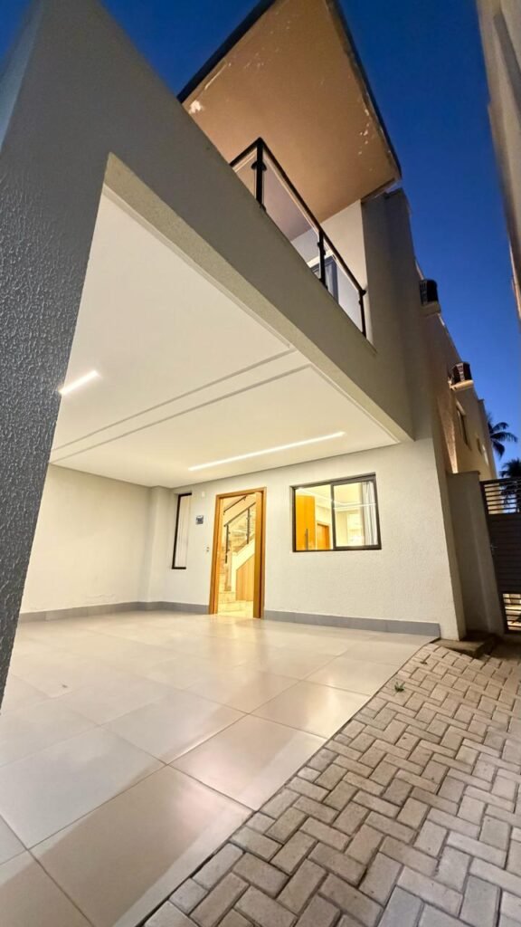 SOBRADO DE ALTO PADRÃO NO CONDOMÍNIO VILLAGIO DE CAPRI – BAIRRO CARDOSO — Foto