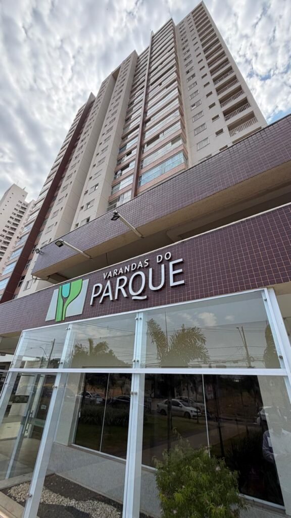 OPORTUNIDADE IMPERDÍVEL NO CONDOMÍNIO VARANDAS DO PARQUE – VISTA DEFINITIVA PARA O PARQUE CASCAVEL — Foto