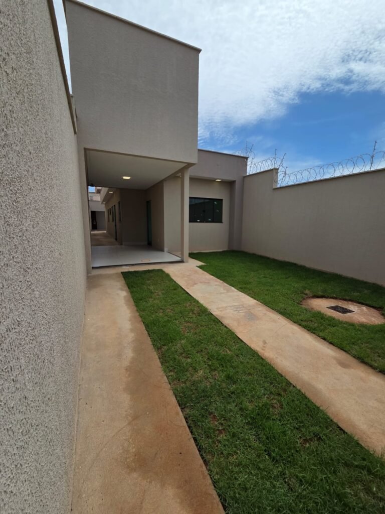 OPORTUNIDADE IMPERDÍVEL: SUA CASA PRÓPRIA NO SÍTIO SANTA LUZIA