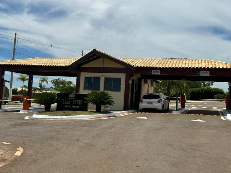 OPORTUNIDADE ÚNICA: CHÁCARA EXCLUSIVA NO CONDOMÍNIO TERRA SANTA EM TRINDADE