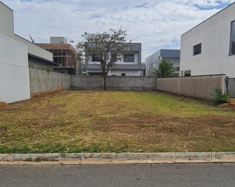 OPORTUNIDADE EXCLUSIVA: LOTE NO CONDOMÍNIO PORTAL DO SOL GREEN