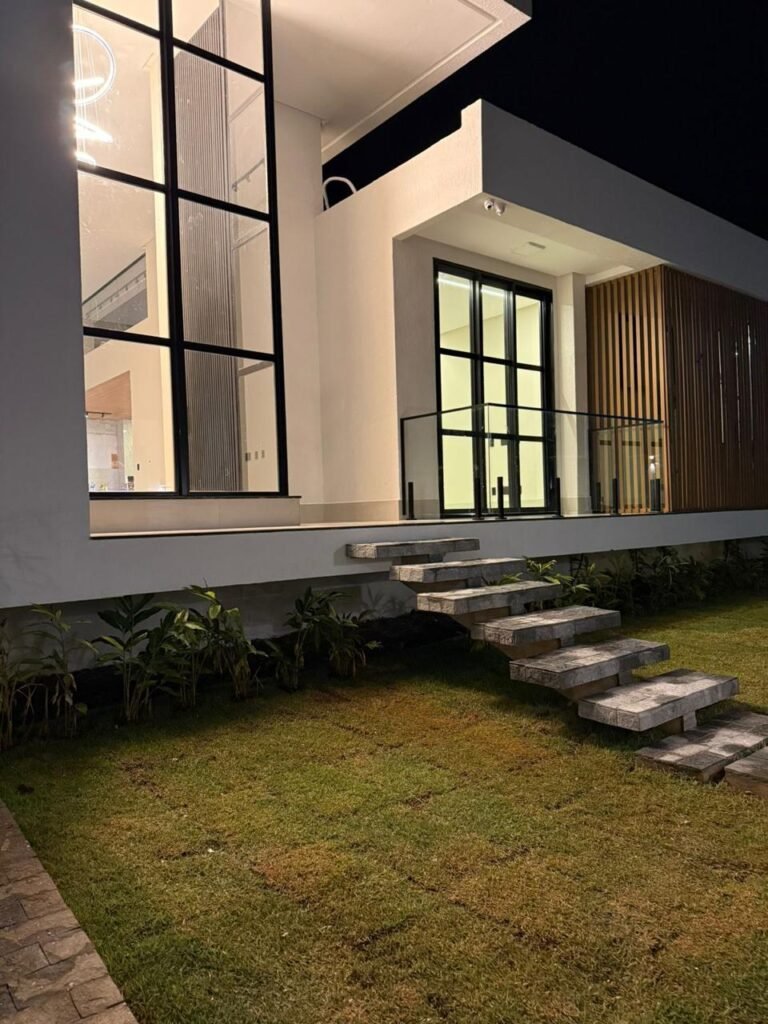 EXCLUSIVIDADE E SOFISTICAÇÃO NO CONDOMÍNIO VILLA VERDE RESIDENCIAL — Foto